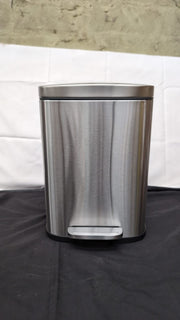 Amazon Basics  Resistant  Rectangular Trash Can W/ SoftClose5L(scratch on lid)