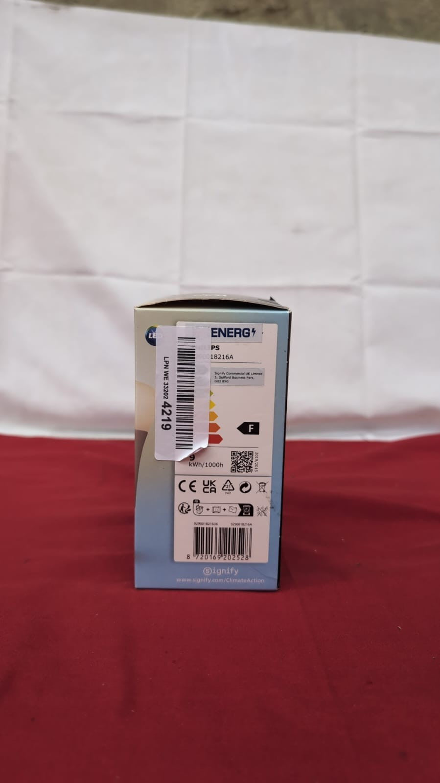 Philips Hue  White Smart Light Bulb 9W, E27 w/Bluetooth 1PACK( box damaged)