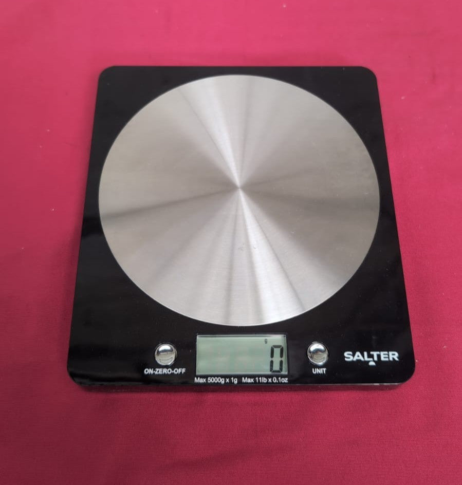 Salter Digital Kitchen Scale Cooking & Baking Scales 5KG Capacity(USED)
