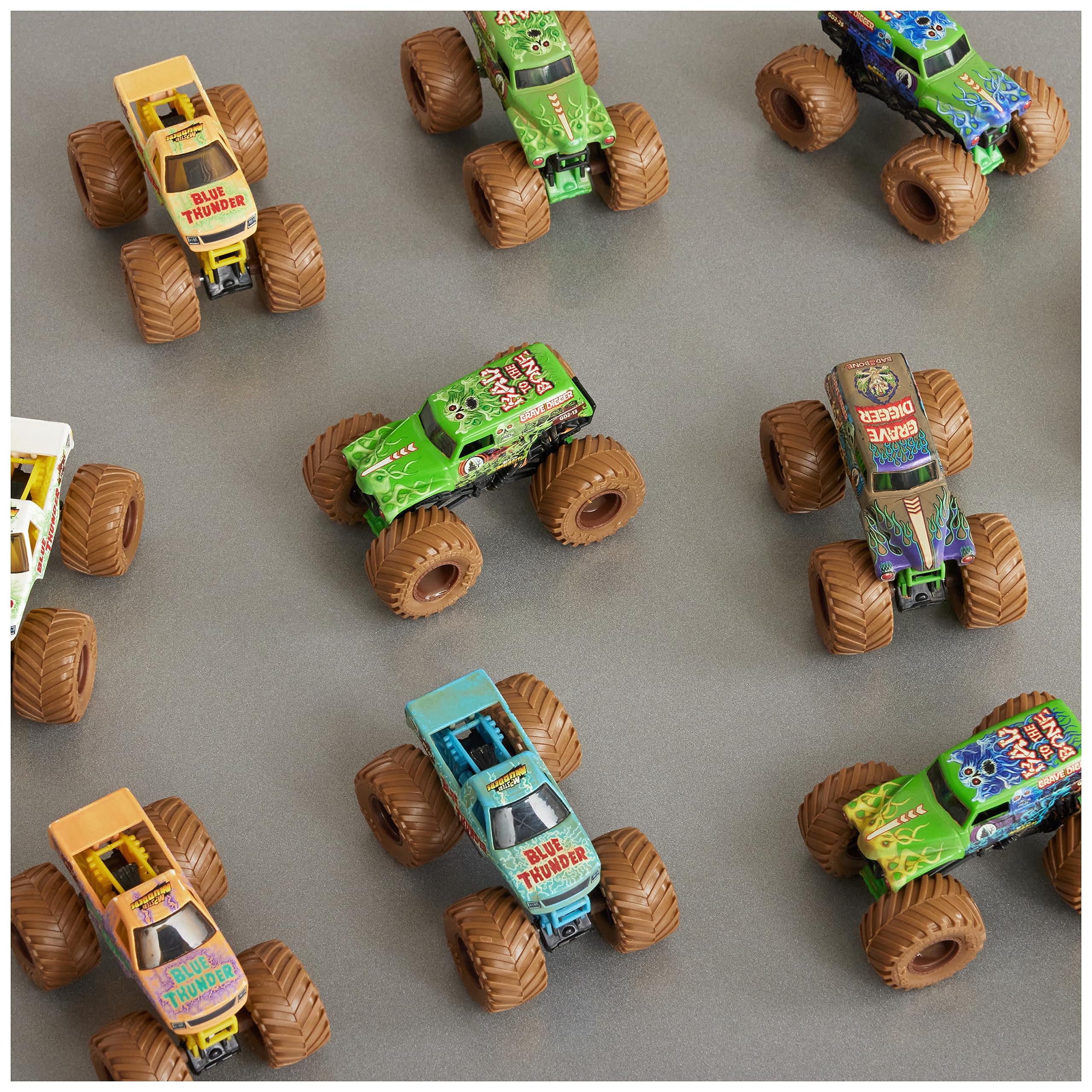 Monster Jam, Mystery Mudders, Official Die-Cast Monster Truck, Wash to Reveal, 1:64 Scale (Styles Will Vary)